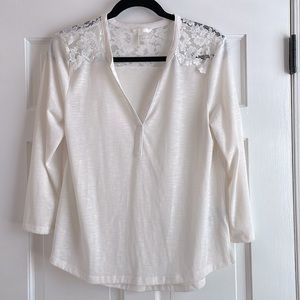 H&M white 3/4 sleeve top other lace detail